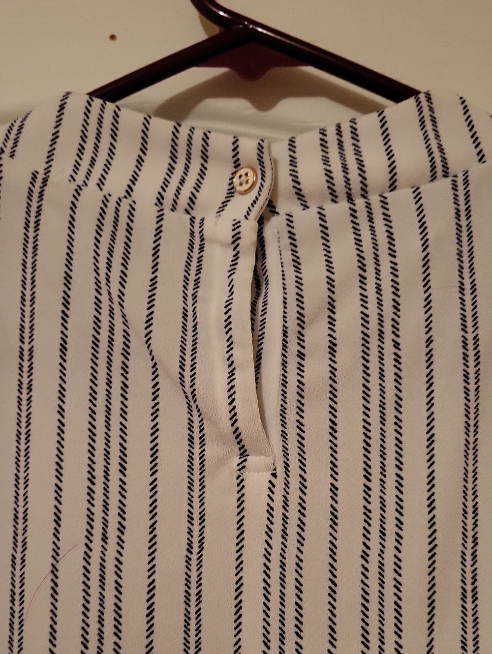 Two Adrianna Papell Tops - Picture 5 of 9